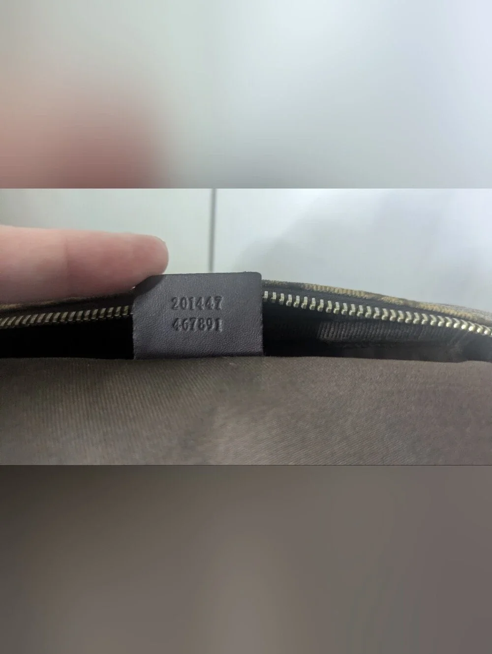 Gucci Crossbody Bag - Picture 4 of 11